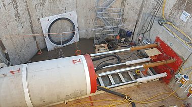 Custom made microtunneling telescopic jacking frame Down2earth 1