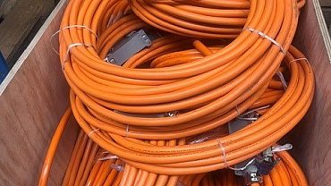 SPS data cables