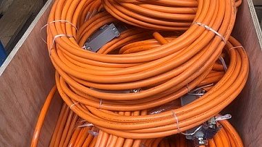 SPS data cables